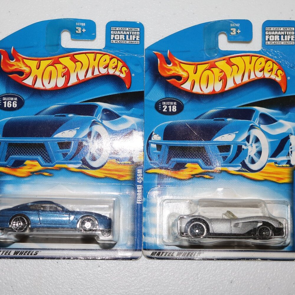 Hot Wheels lot of 2 blue cards Ferrari 250 and 456M VTG YTK